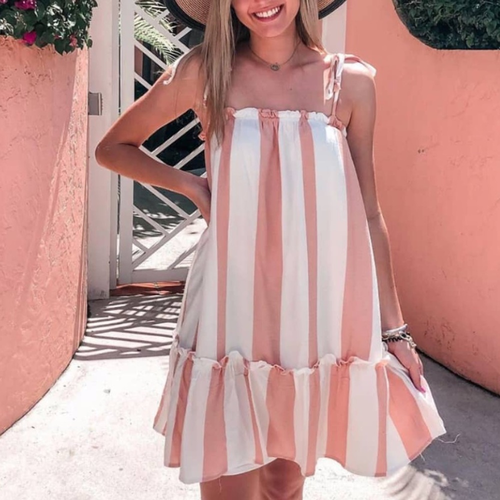 Pink lily size small dress nwt
